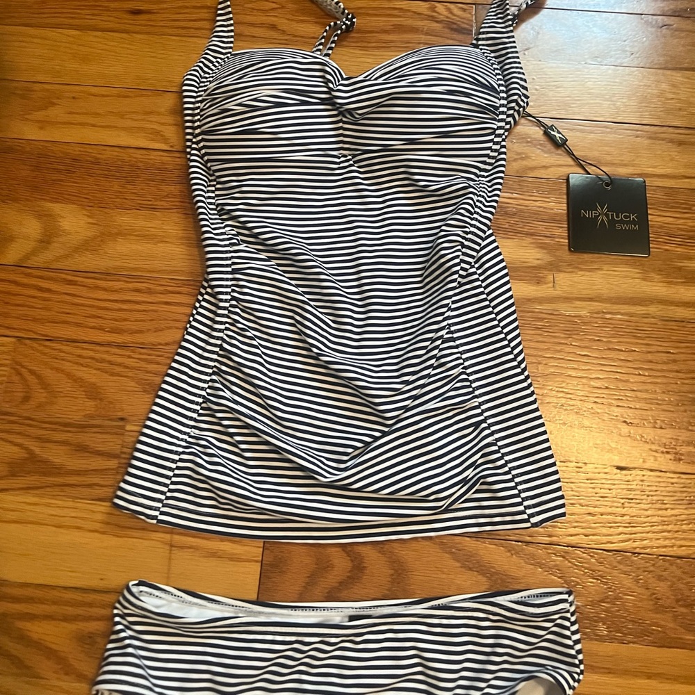 Striped Women’s Two Piece Tankini Niptuck